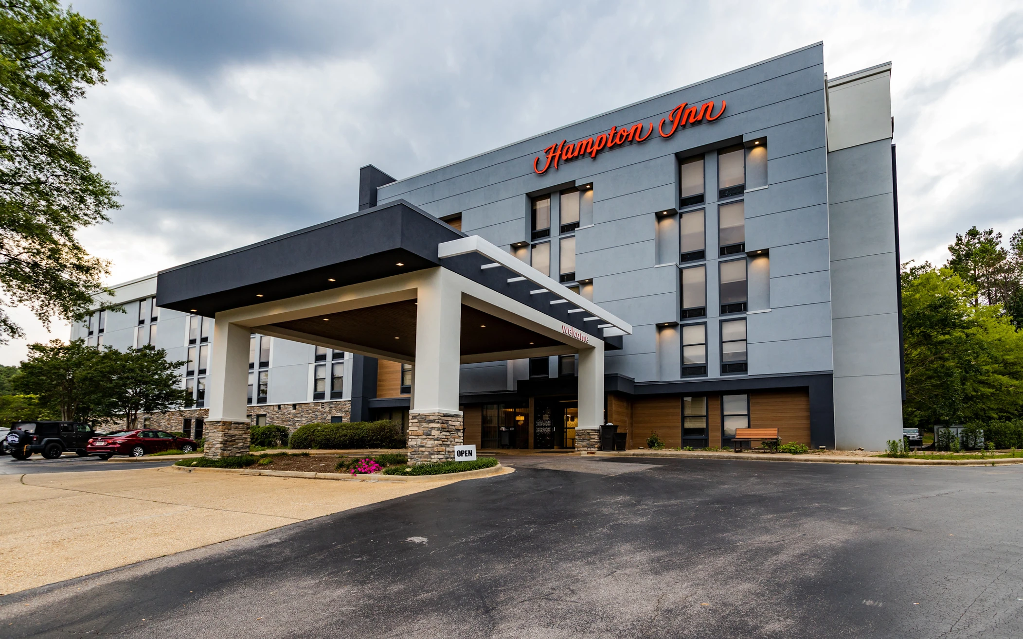 Example of Cantilever on Porte Cochere of the Hampton Inn in Birmingham, AL