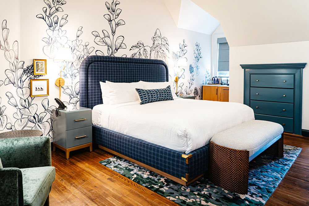 hotel remodeling companies