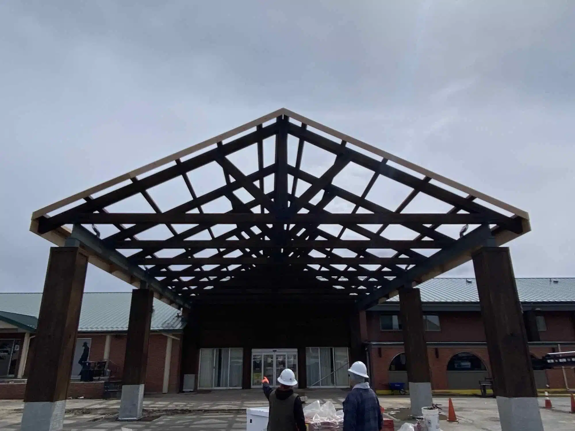 hotel porte cochere renovation planning during exterior construction